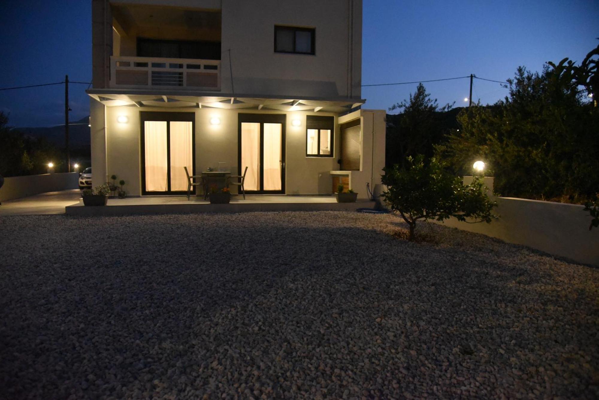 Pirgos Deluxe Apartment - Private Parking Kíssamos Exteriér fotografie